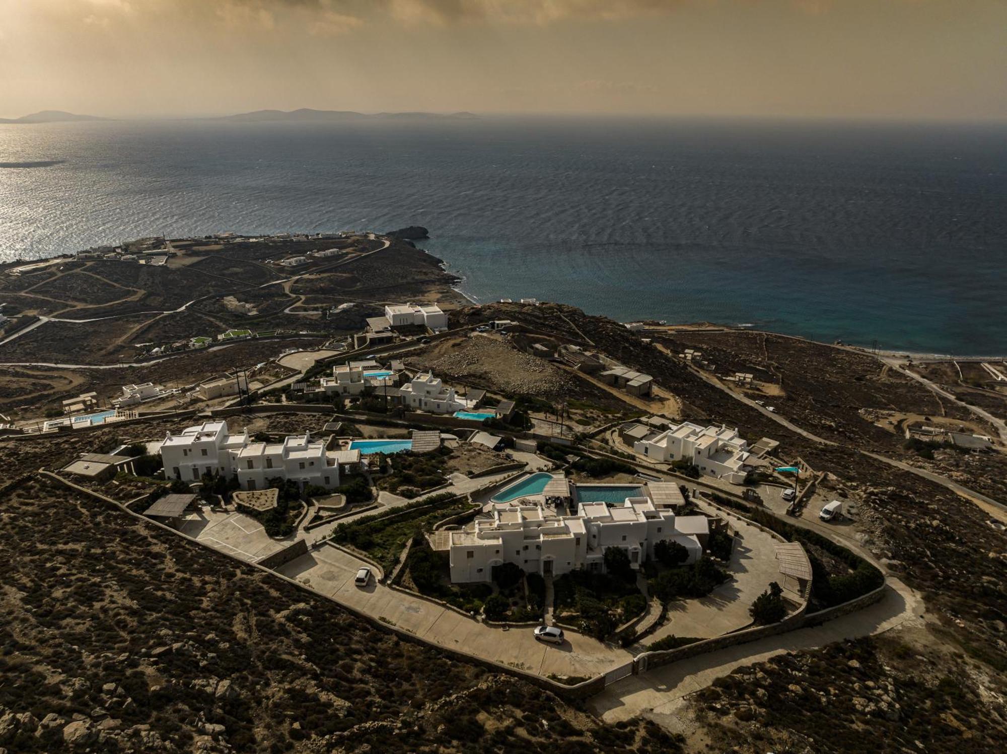 White Rock Suites & Villas Houlakia  Bagian luar foto