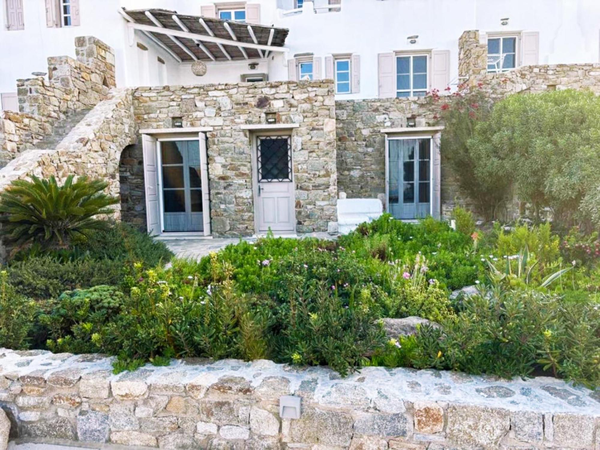 White Rock Suites & Villas Houlakia  Bagian luar foto